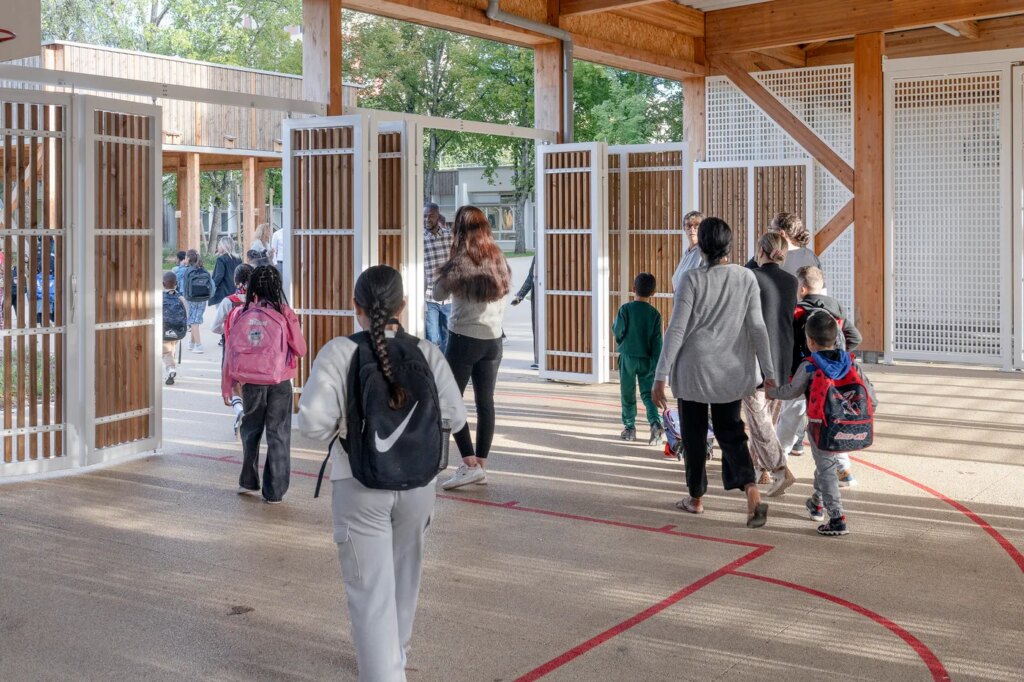 Violences périscolaires : la justice examine la responsabilité de la Ville de Paris.