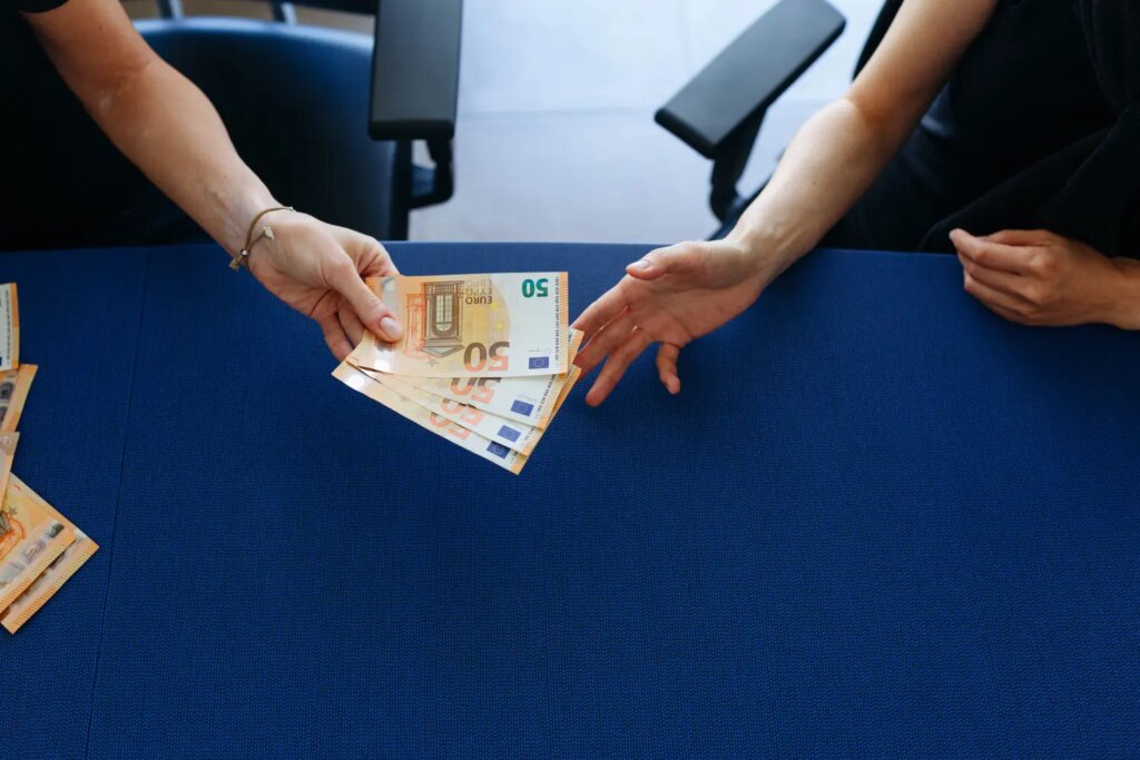 Transparence salariale : le projet de loi examiné par le Conseil des ministres français