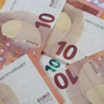 Sébastien Lecornu annonce une baisse de la contribution exceptionnelle des grandes entreprises dans le budget.