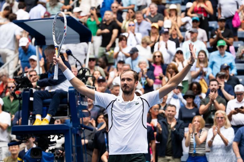 US Open : Medvedev critique la décision concernant la scène des oiseaux comme ridicule
