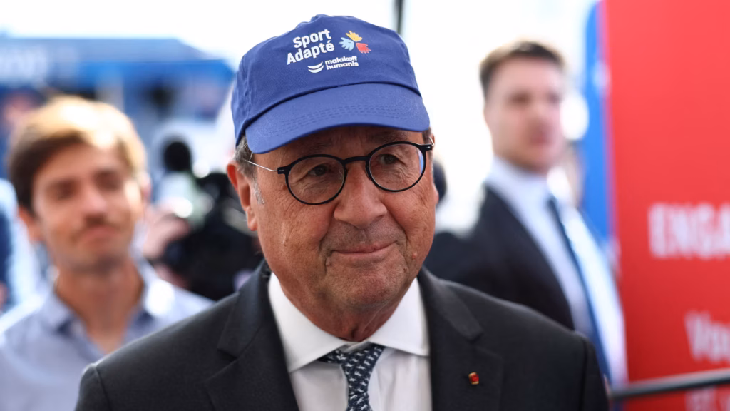 La TVA sociale, mesure de Fillon et du Medef, relancée par Hollande pour le financement des protections sociales.