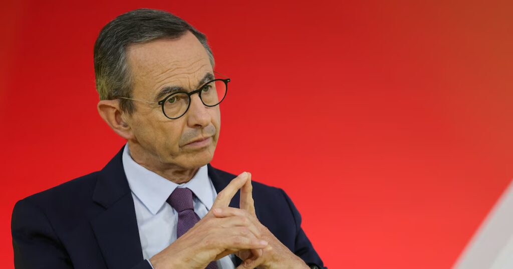 Bruno Retailleau affirme sa candidature pour la présidentielle 2027 malgré des obstacles.