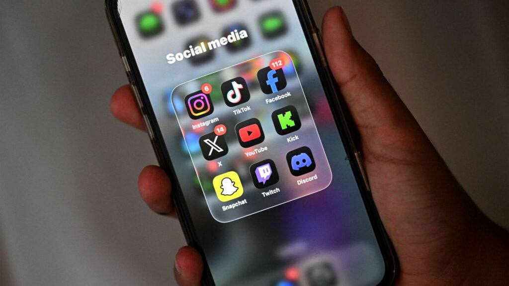 Forfaits et dispositifs connectés : un marché émergent pour la sécurité des enfants