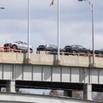 Donald Trump menace l’industrie automobile américaine par des tensions avec le Canada.