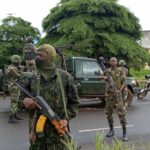Guinée : des fosses communes soulèvent des questions sur la transparence du gouvernement