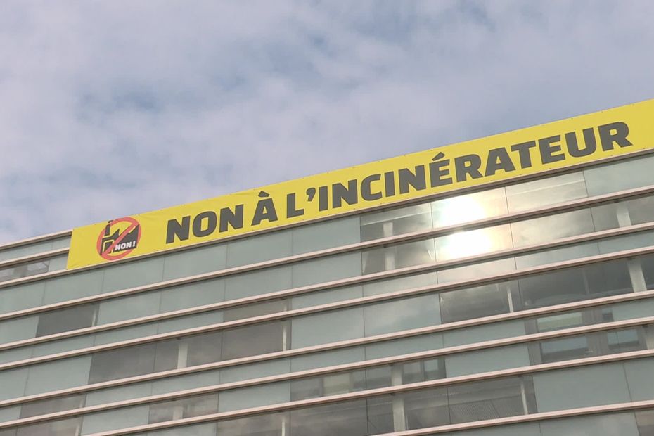 Abandon du projet d’incinérateur à Istres par Suez suite à une mobilisation citoyenne et municipale.
