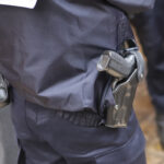 LFI propose une police sans arme létale et légalise le cannabis à Lyon 8e