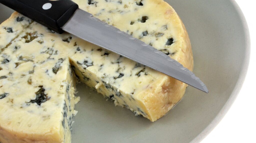Allègement des règles de production pour certains fromages AOP, selon le syndicat de la fourme d’Ambert