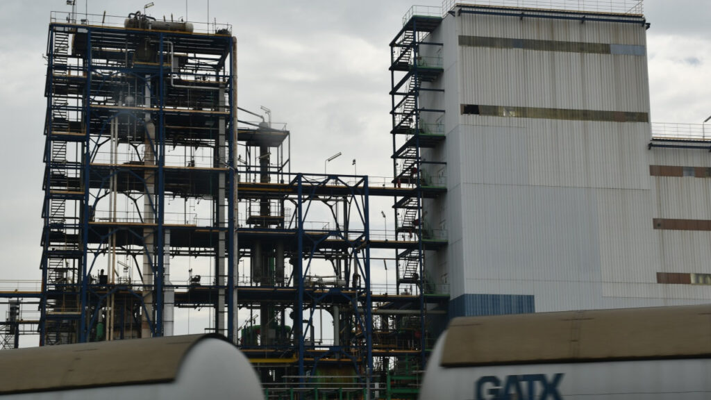 PFAS dans le Rhône : deux députés écologistes réclament le retrait de l’autorisation à Daikin