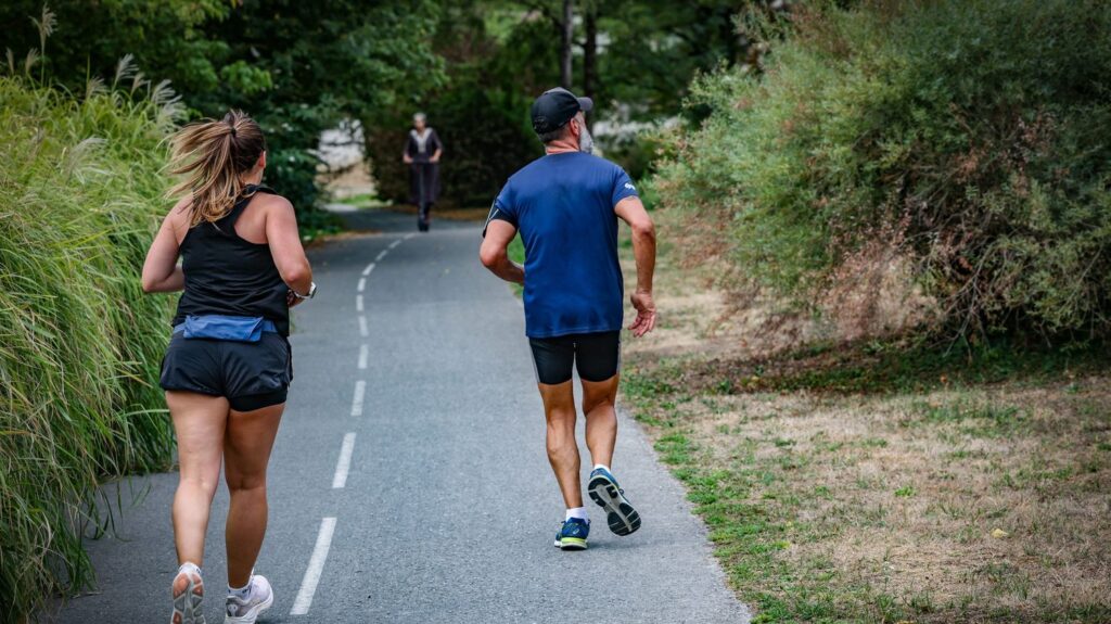 Conseils d’un coach sportif pour une reprise progressive du sport en France
