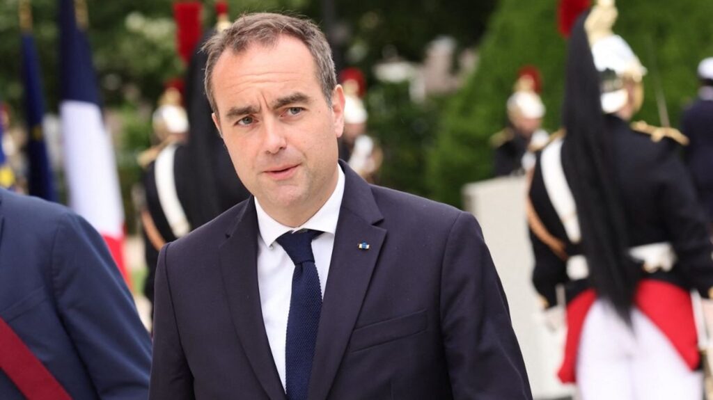 Sébastien Lecornu interpelle les candidats à la présidentielle sur la crise agricole