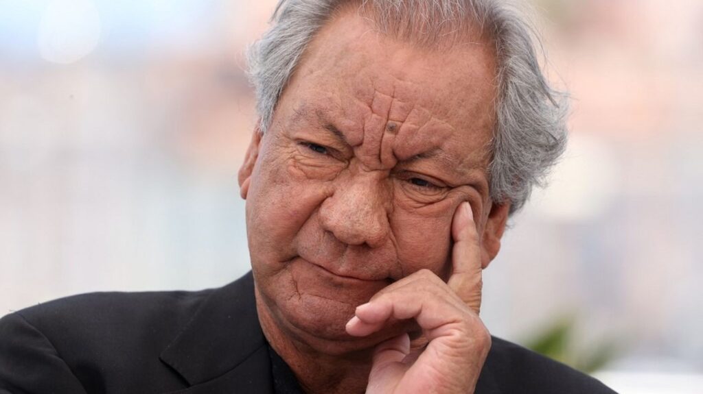 Tony Gatlif, réalisateur, décède à 77 ans ; ses films continueront d’être diffusés mondialement.