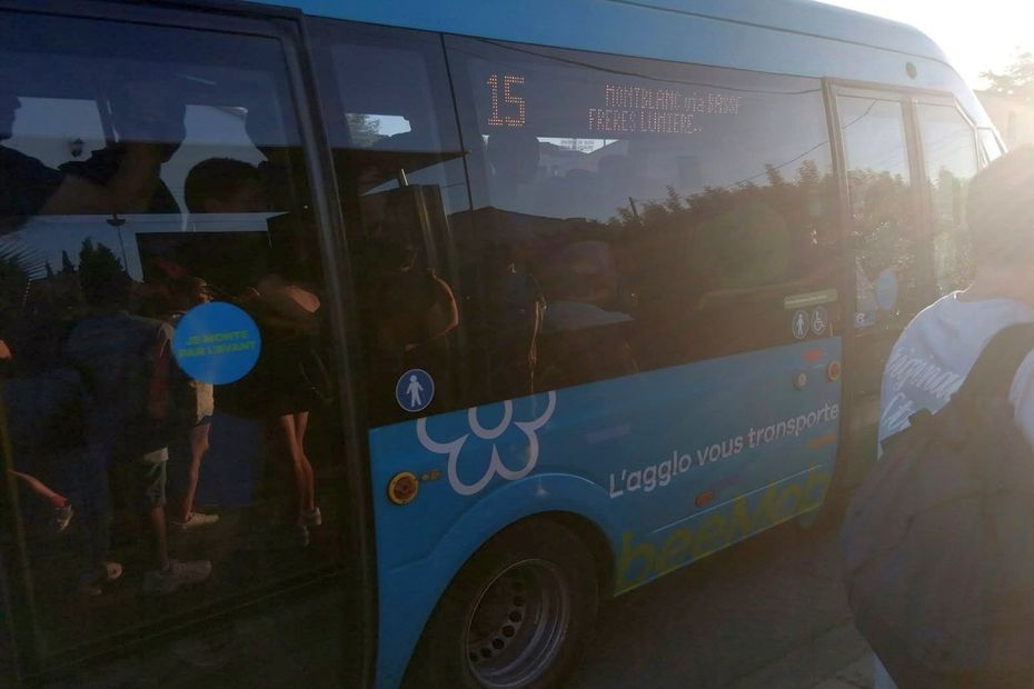 Réorganisation des cars dans l’agglomération : colère des usagers et solutions temporaires mises en place.