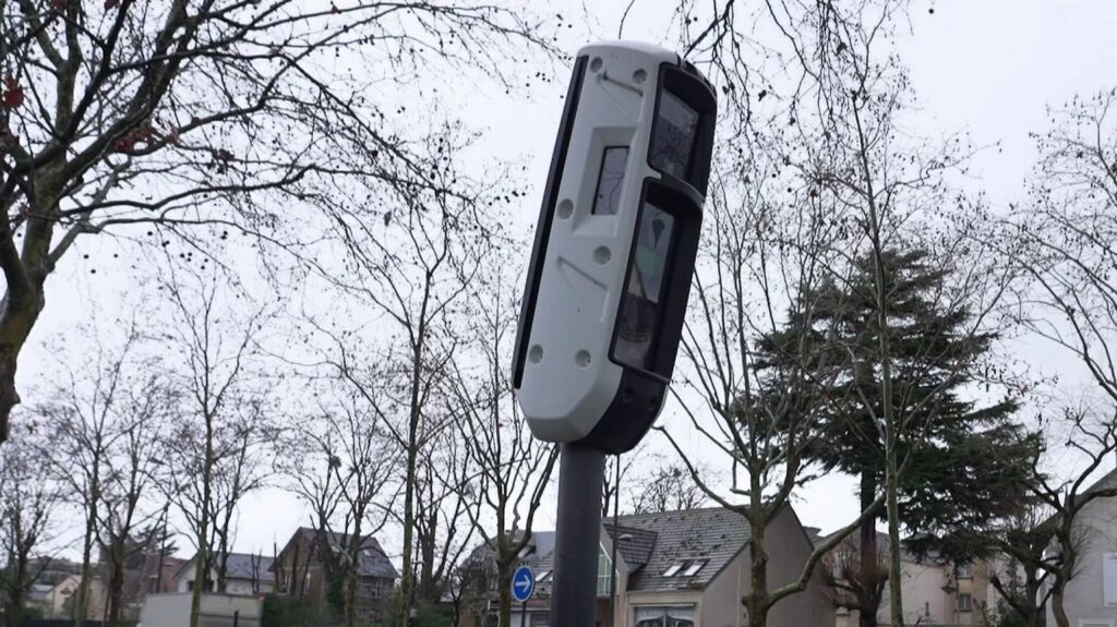 Radars : qui détermine leur emplacement et la répartition des amendes en France ?