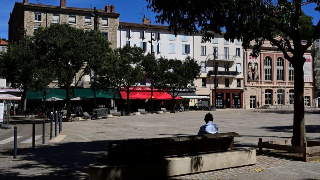 Sept départements du sud de la France placés en vigilance orange pour canicule avec des températures inédites.