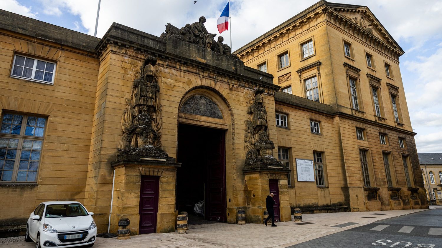 Couple d’assistants familiaux en Moselle mis en examen pour agressions sur une vingtaine d’enfants.