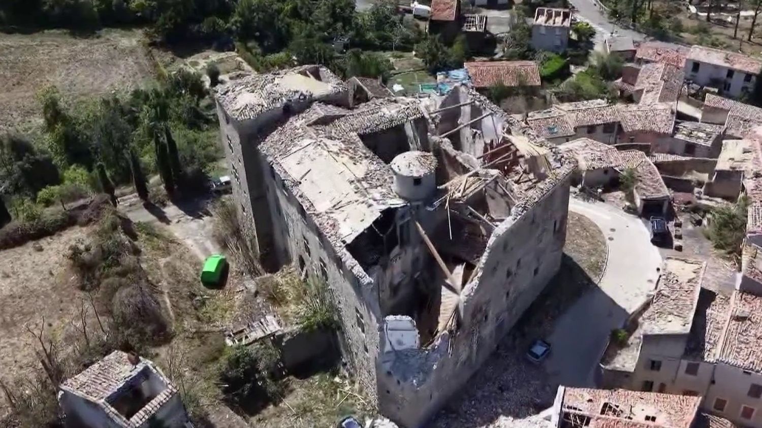 Aude : un château menace de s’effondrer, évacuation de familles après une tornade