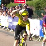 Victoire de Sarah Van Dam lors de la course « Tout commence en Finistère » à la Pointe du Raz.