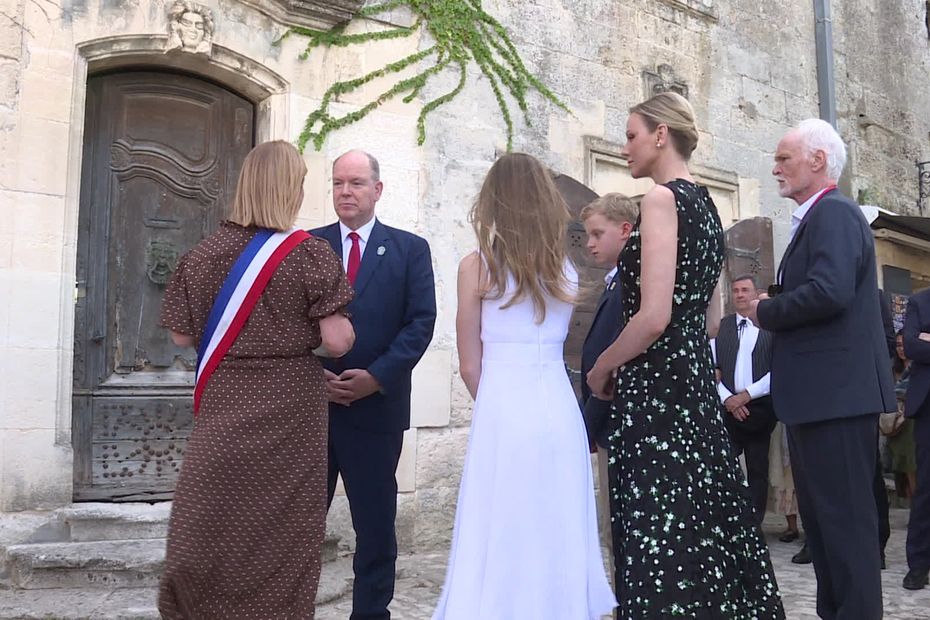 Jacques de Monaco, 11 ans, devient marquis d’un village des Bouches-du-Rhône avec sa famille.