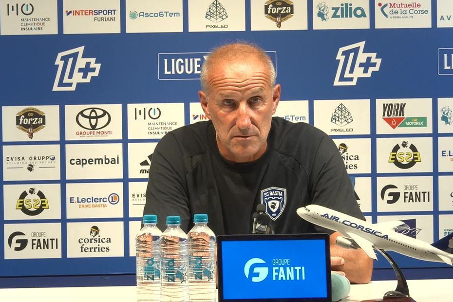 Laurent Peyrelade souligne la nécessité d’apprendre après la défaite du SCB contre Amiens.
