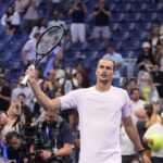 US Open : Zverev remporte son match en trois sets, Swiatek confrontée à des difficultés.