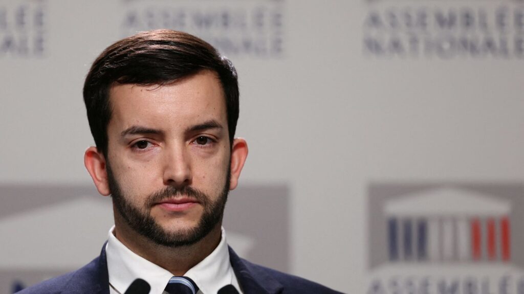 Jordan Bardella défend l’accord sur l’immigration signé au Royaume-Uni comme cohérent.