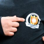 Une ville abandonne l’uniforme scolaire après le retrait des financements de l’État.
