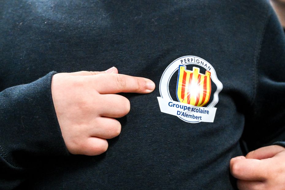 Une ville abandonne l’uniforme scolaire après le retrait des financements de l’État.