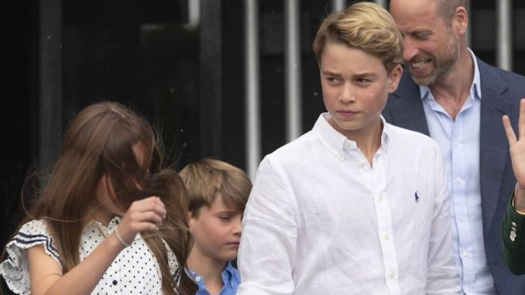 Le prince George intègre Eton, une école britannique réputée pour son exclusivité.