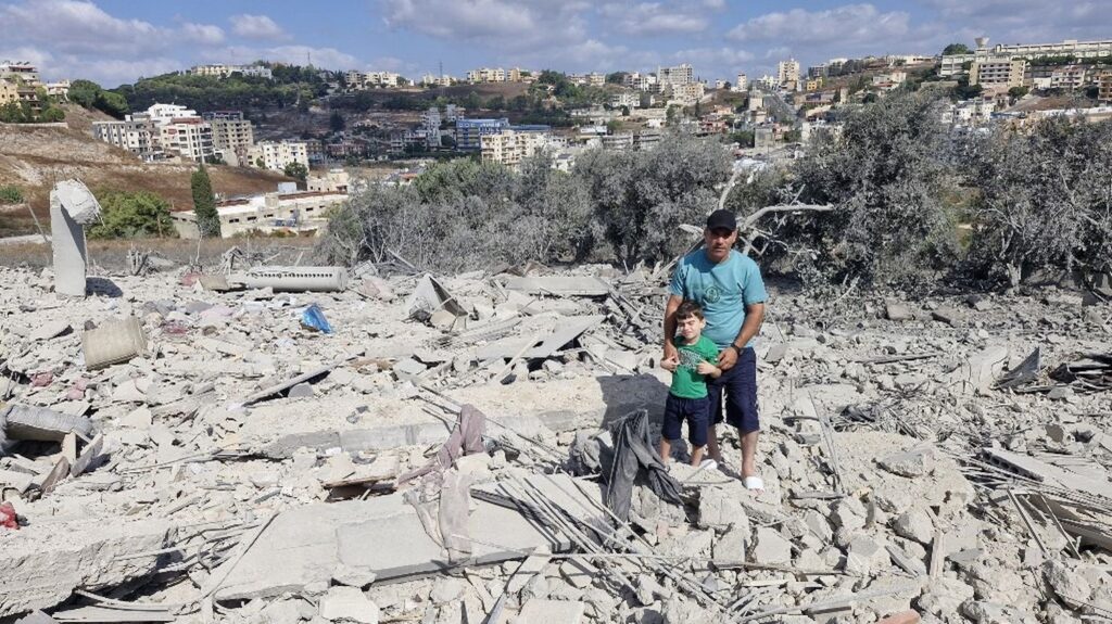 Onze morts au Liban suite à des frappes israéliennes sur un village du Sud.