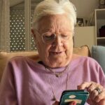 Ateliers en France pour aider les seniors à détecter les fausses informations en ligne