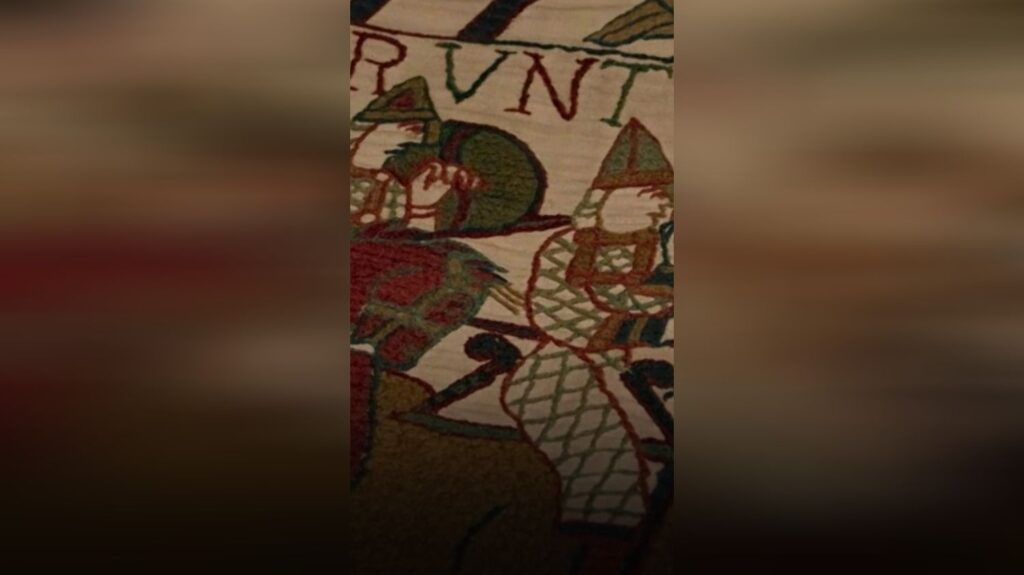 Tapisserie de Bayeux : les Britanniques visitent l’exposition à Caen