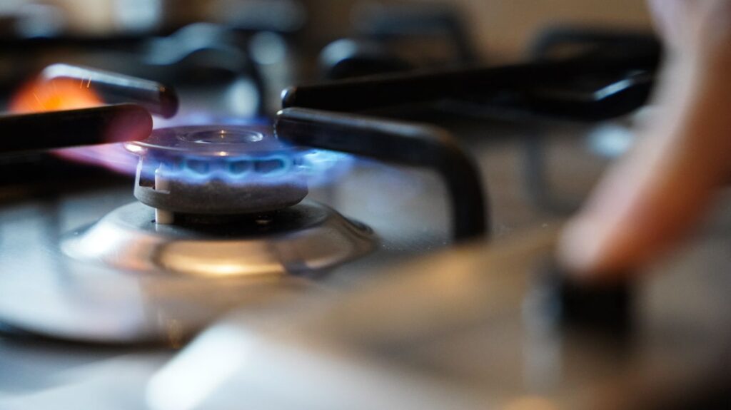 Augmentation du prix du gaz : les ménages et entreprises concernés en France.