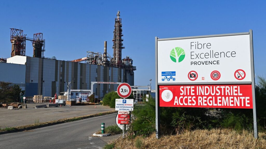 Eau non traitée déversée dans le Rhône, l’usine de pâte à papier de Tarascon en liquidation.