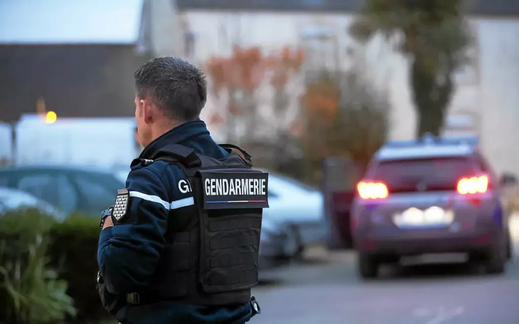 En Bretagne, sept membres d’un réseau familial de trafic de drogue interpellés, trois écroués.