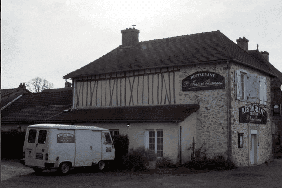 Fermetures quotidiennes de bars et restaurants : le secteur de l’hôtellerie en crise.
