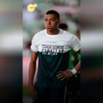 Mbappé dissimule un message intrigant lors d&rsquo;un événement sportif en France