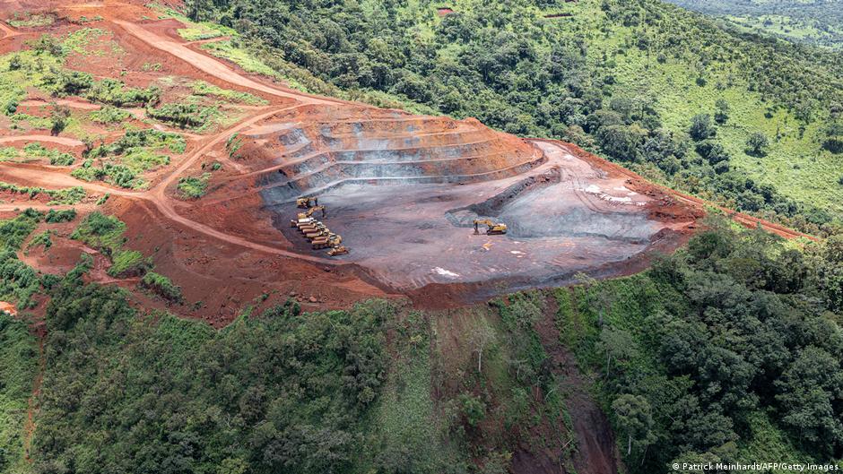 Simandou 2040 : retombées économiques pour la Guinée et ses citoyens.