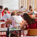 Classements Pisa : évaluation des performances éducatives des élèves par pays.