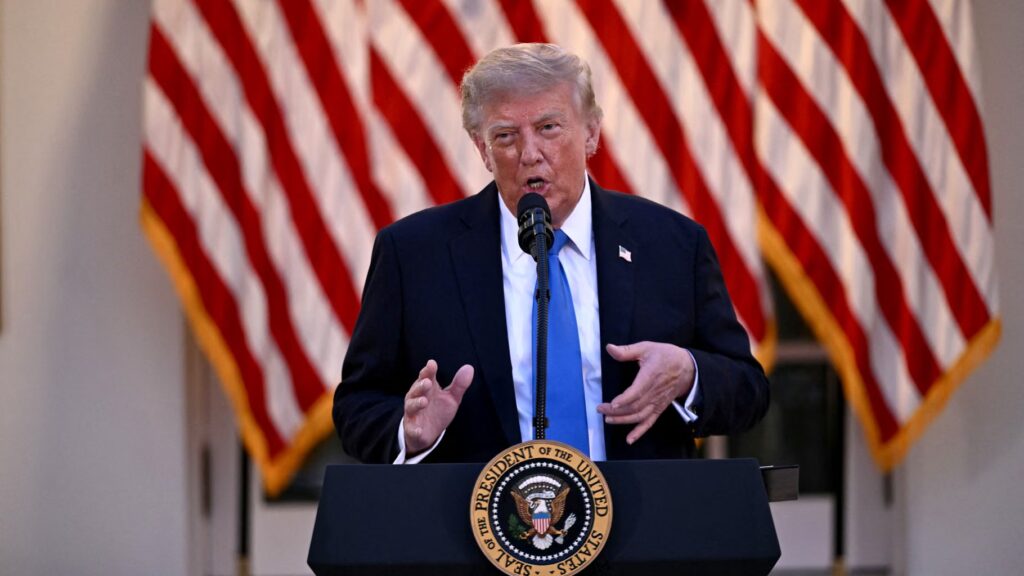 Des entreprises américaines annulent leur participation à un sommet à Paris sous pression de Donald Trump.