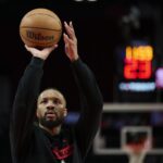 Damian Lillard réussit son défi de 100 000 tirs pendant sa rééducation avant son retour en NBA.