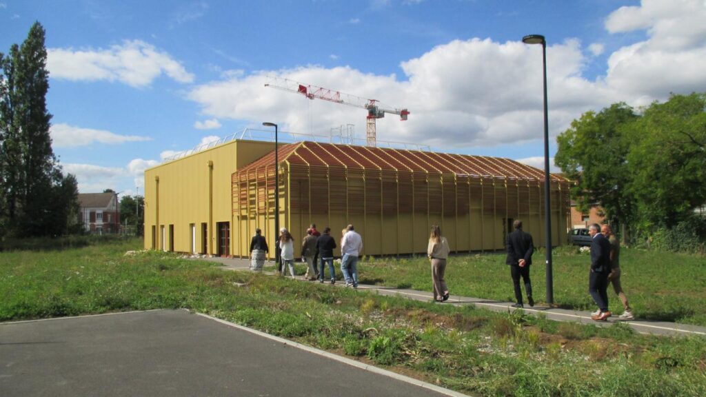 Le collège de Dourges inaugure un nouveau dojo pour les activités sportives des élèves.