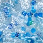 Le gouvernement français abandonne les nouvelles consignes sur les bouteilles plastiques.