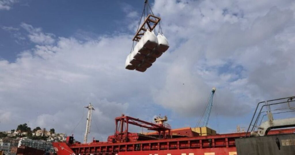 Exportation de près de 19 000 tonnes de matériaux de Skikda vers l’Italie et la Libye