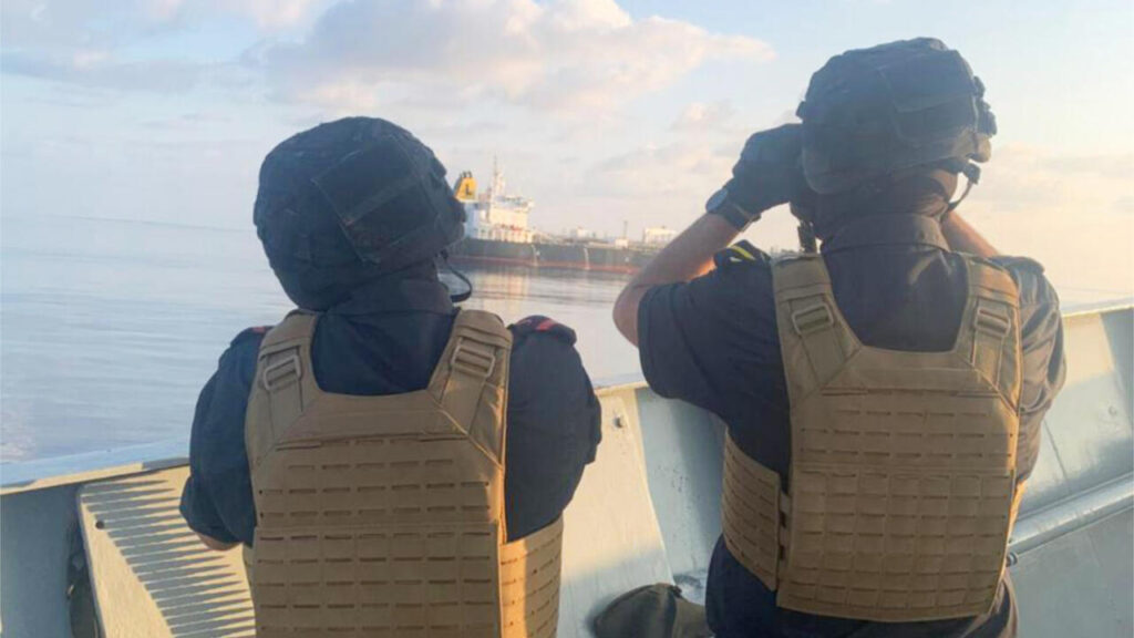 Piraterie somalienne : des attaques signalées dans le golfe d’Aden, inquiètent les navires commerciaux.