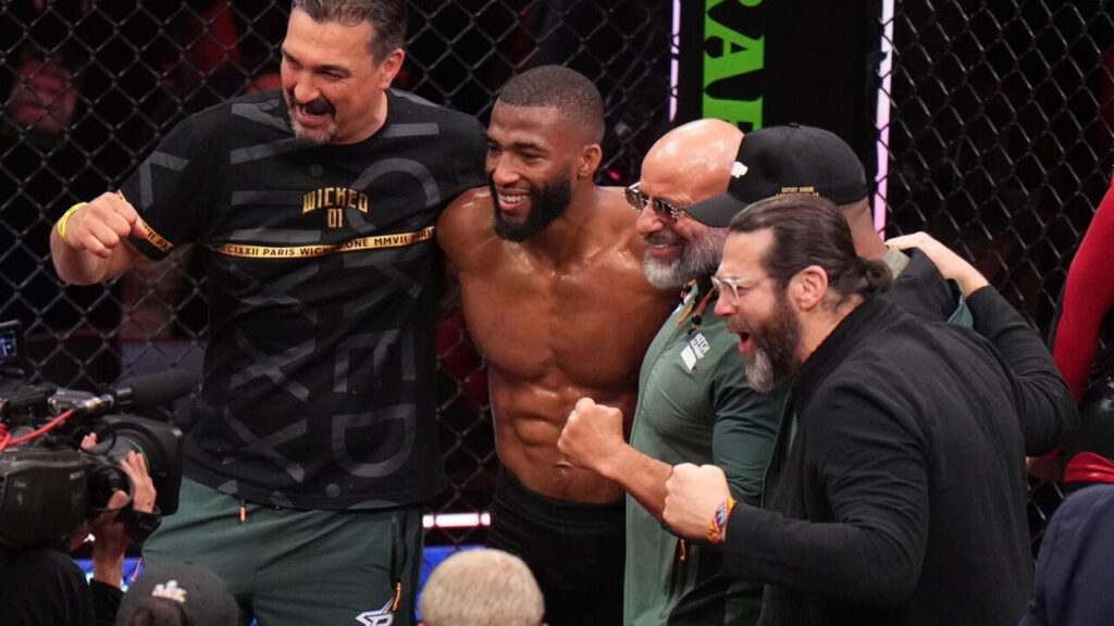 L’UFC Fight Night Paris attire des combattants et fans du monde entier.
