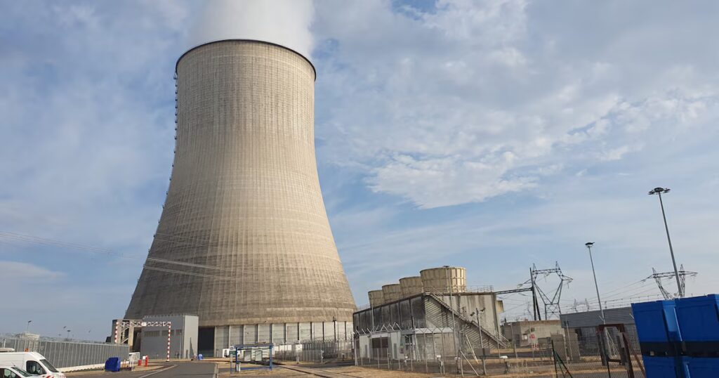 La Chine adopte un plan nucléaire, la France en reste à l’écart des avancées.