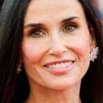 Demi Moore respecte une règle imposée aux femmes de plus de 60 ans, éloignant les pressions sociales.