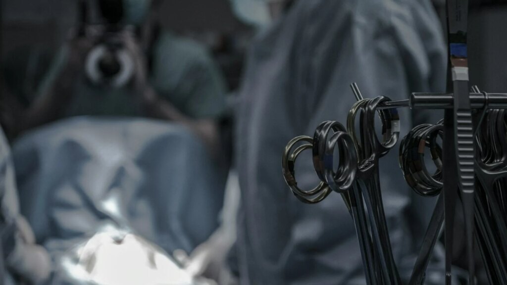 Chine : une chirurgie cardiaque complexe réalisée par un mini-robot piloté par IA