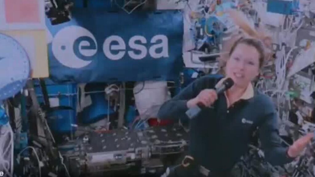 Sommet spatial : échange entre l’astronaute française Sophie Adenot et Emmanuel Macron